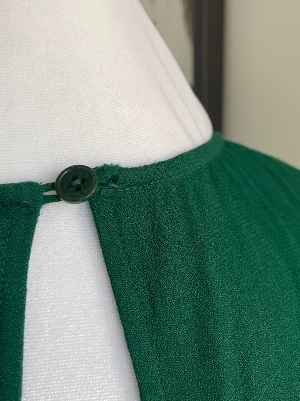 Reformation 'Gavin' Midi Dress / Emerald / Sz 2 - Picture 9 of 16